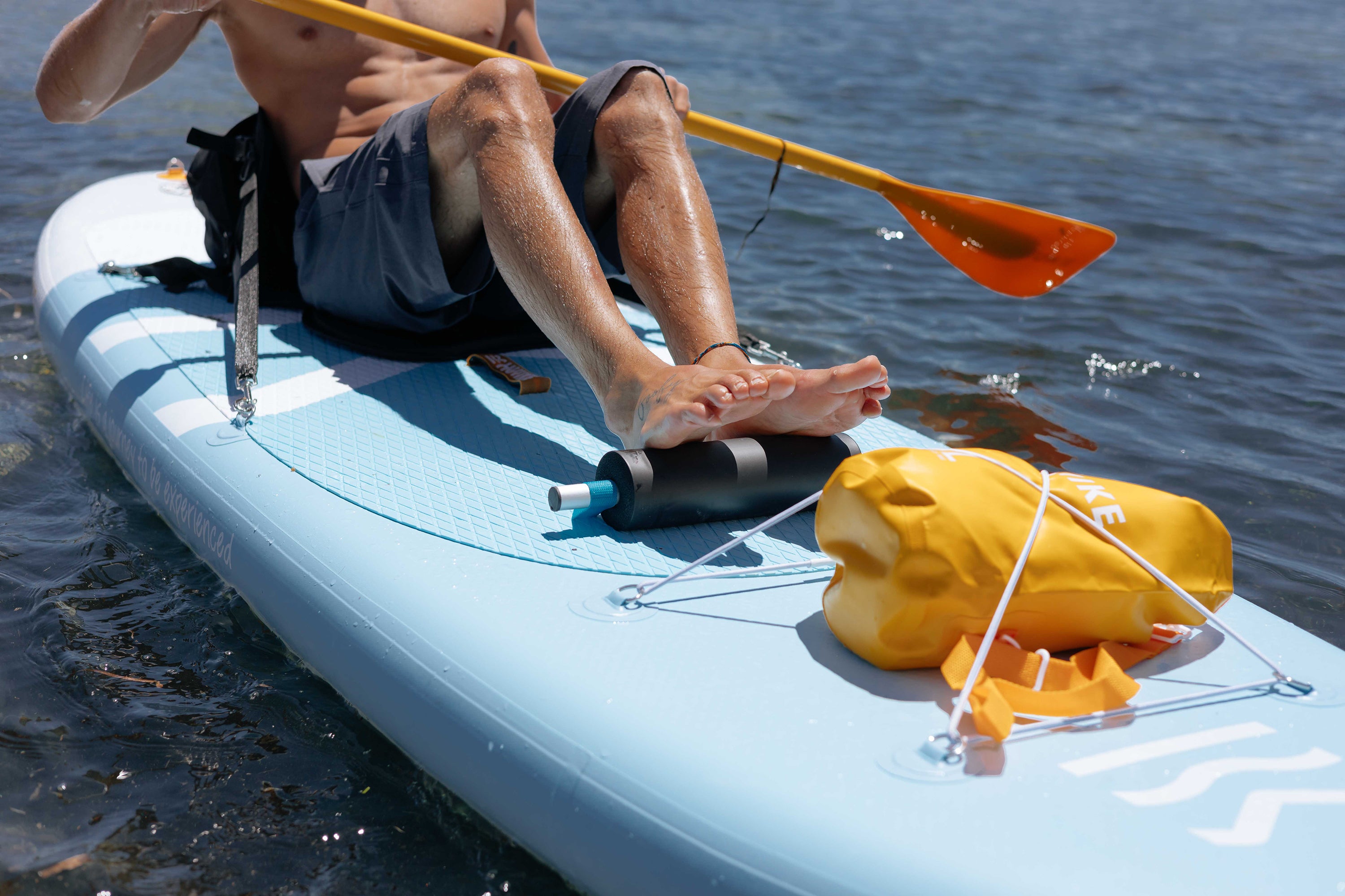 Reposapiés para kayak